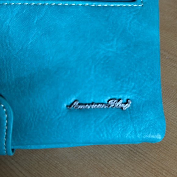 American Bling Crossbody wallet - Picture 5 of 6